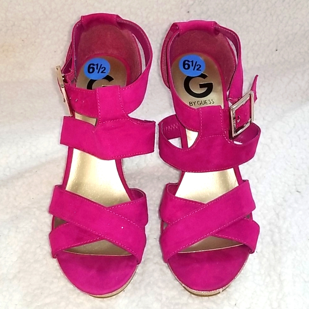 🍂3 for $25🍂GbyGuess Wedge Heels Size 6 1/2 EUC